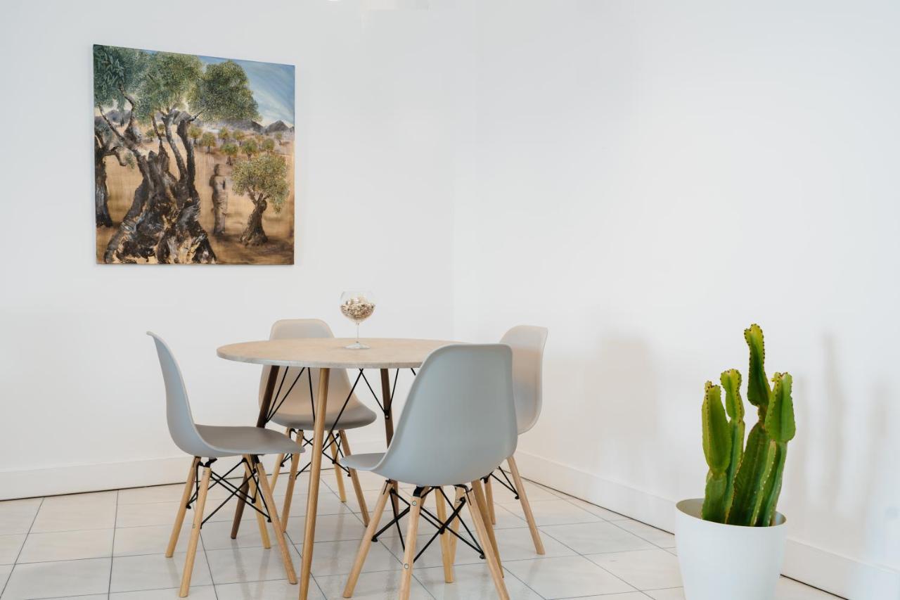 Bedspot Apartment Heraklion  Bagian luar foto